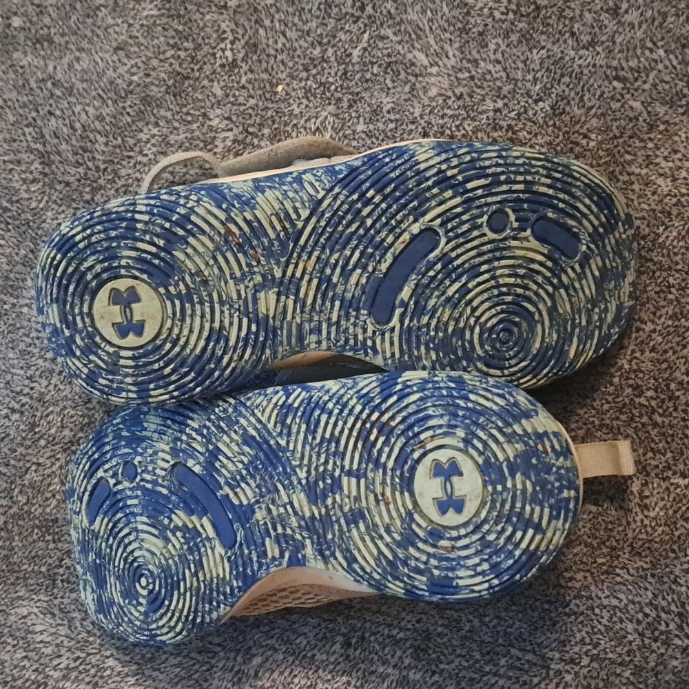 Under Armour Kids Sneakers - Picture 4 of 4
